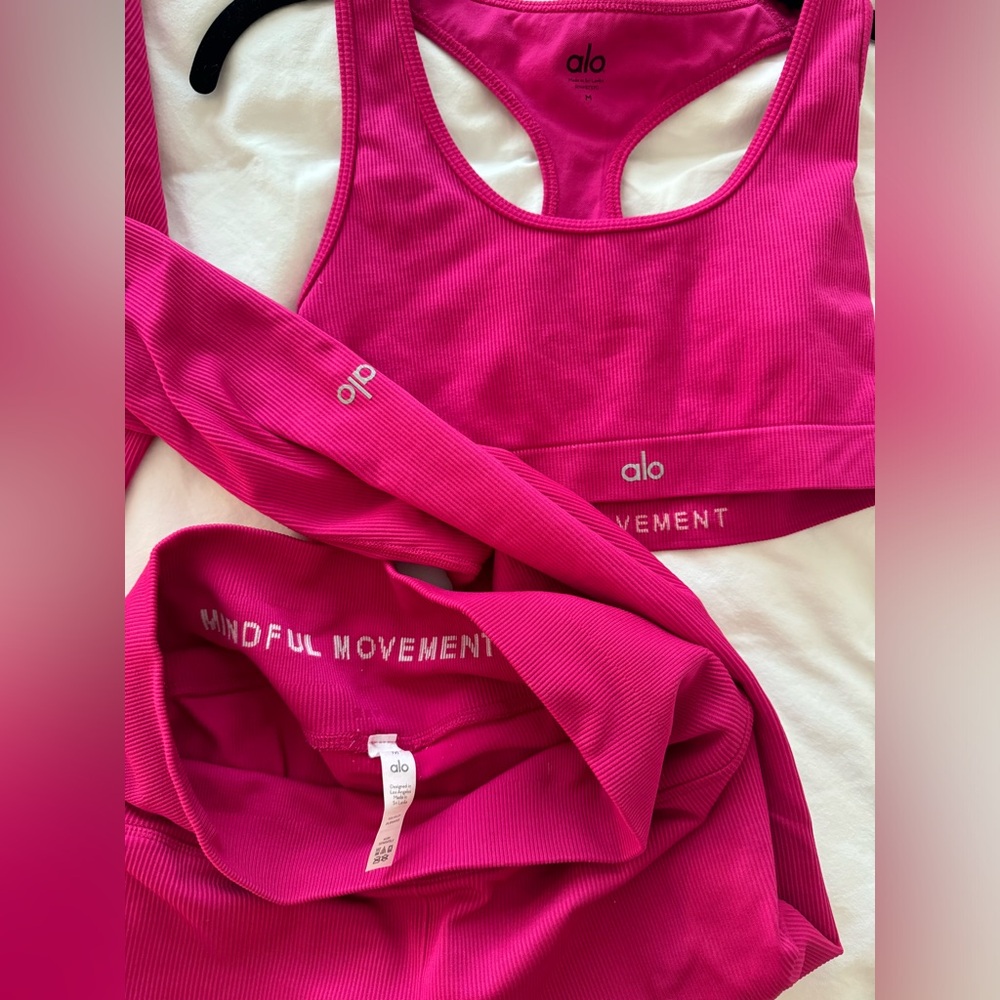 Magenta ALO YOGA SET